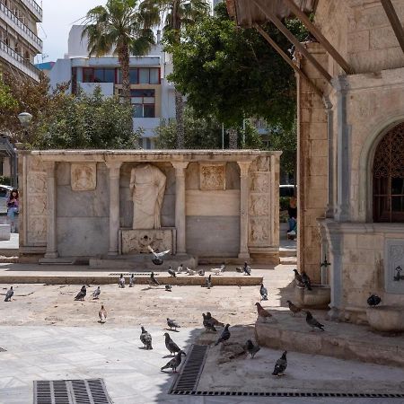 Iris Luxury Apartment At The Heraklion Center Bagian luar foto