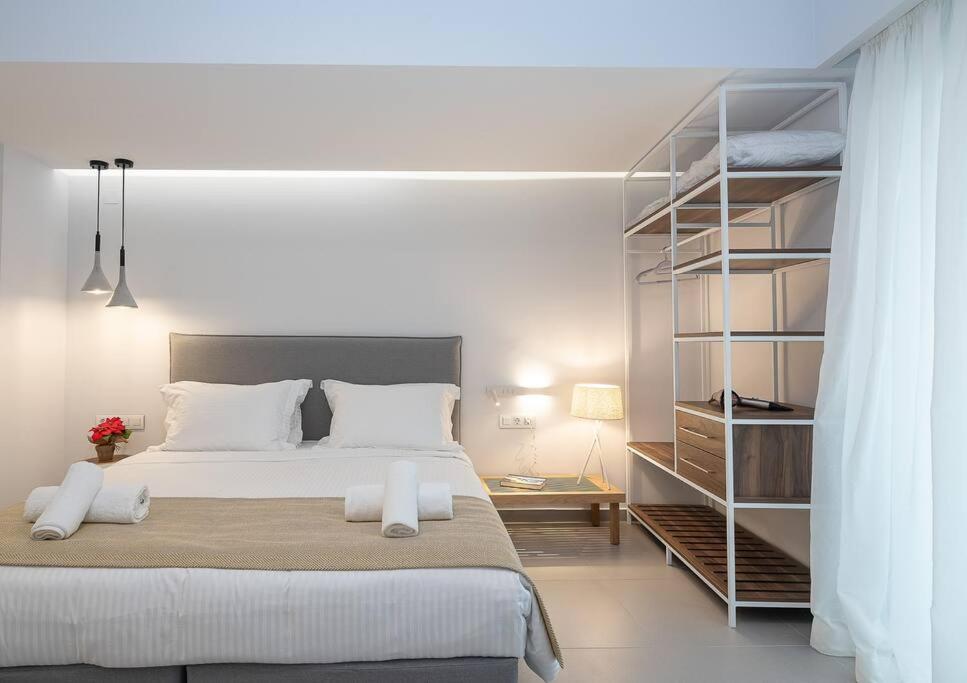Iris Luxury Apartment At The Heraklion Center Bagian luar foto