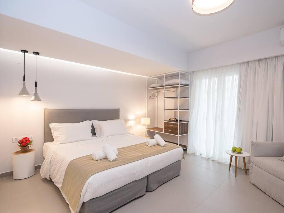 Iris Luxury Apartment At The Heraklion Center Bagian luar foto