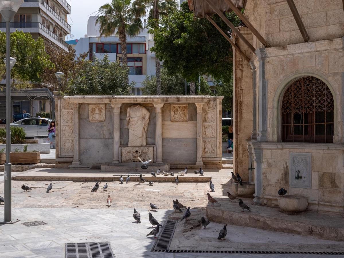 Iris Luxury Apartment At The Heraklion Center Bagian luar foto